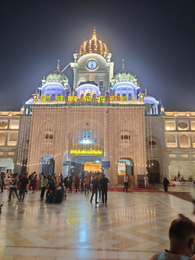 Hotel Rujhan - Just 2 Minute Walking Distance From Golden Temple Amritsar Exterior photo